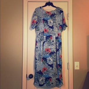 Fitted ASOS cocktail dress. Size US 10.